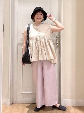 「アイテム（パンプス、グレー系）」を使った、さかもってぃさん（レディース・163cm）の夏コーディネート