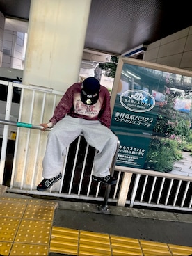 「Champion（チャンピオン）のアイテム（トップス）」を使った、2203184745さん（メンズ・166cm）の春コーディネート