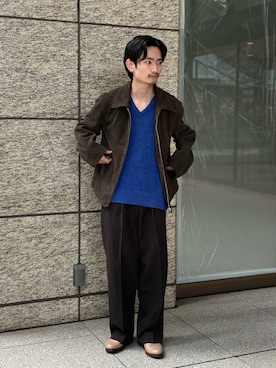 「URBAN RESEARCH（アーバンリサーチ）のnew basic　WASHI WOOL V-NECK KNIT（ニット/セーター、ブルー系）」を使った、くろおかさん（メンズ・170cm）の秋コーディネート