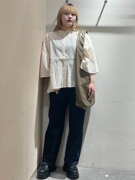 「人気アイテムをチェック！」｜「アイテム（シャツ/ブラウス）」を使った、リンリンさん（レディース・156cm）の春コーディネート
