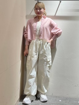 「人気アイテムをチェック！」｜「アイテム（シャツ/ブラウス）」を使った、リンリンさん（レディース・156cm）の春コーディネート