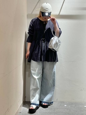 「yuw（ユウ）のアイテム」を使った、リンリンさん（レディース・156cm）の春コーディネート