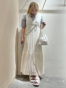 「アイテム（スマホグッズ）」を使った、リンリンさん（レディース・156cm）の夏コーディネート