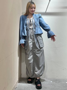 「人気アイテムをチェック！」｜「アイテム（シャツ/ブラウス）」を使った、リンリンさん（レディース・156cm）の春コーディネート