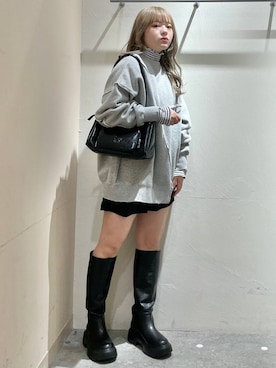 「LOWRYS FARM（ローリーズファーム）の４ＲＯＯＭショルダーＢＡＧ138730（ショルダーバッグ、ブラック系）」を使った、リンリンさん（レディース・156cm）の冬コーディネート