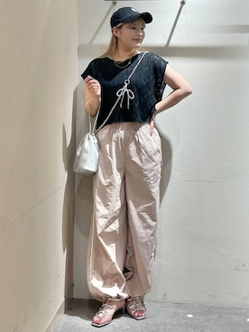 「アイテム（スマホグッズ）」を使った、リンリンさん（レディース・156cm）の夏コーディネート