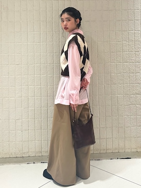 「アイテム（ベスト）」を使った、RiNCOさん（レディース・158cm）の秋コーディネート