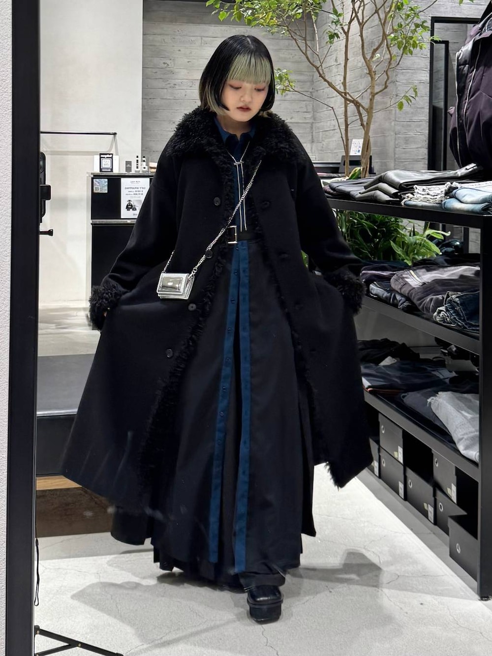 ウーリーテックフェイクファーロングコート(HARE)を使った人気