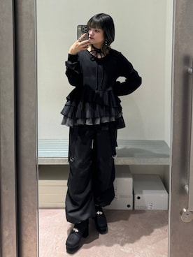 「HARE（ハレ）のランジェリーレイヤ－パンツ(HARE)（カーゴパンツ、ブラック系）」を使った、かのんさん（レディース・149cm）の秋コーディネート