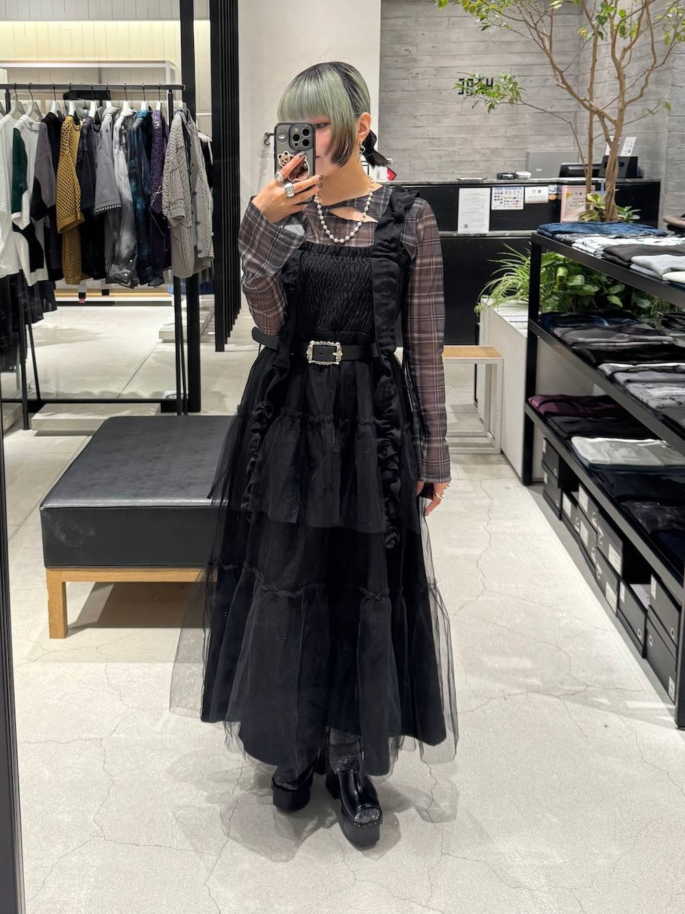 ロングフリルギャザーリボンワンピース(HARE)を使った人気ファッション