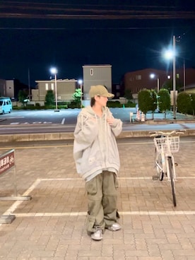 「アイテム（カーゴパンツ）」を使った、サマーの潮さん（メンズ・167cm）の秋コーディネート