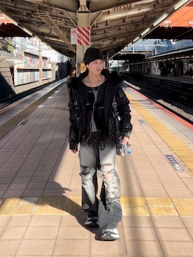 「アイテム（スニーカー）」を使った、内緒の一郎さん（メンズ・167cm）の冬コーディネート