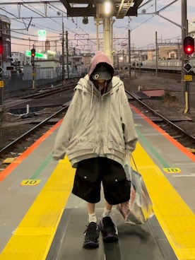 「アイテム（パーカー）」を使った、サマーの潮さん（メンズ・167cm）の秋コーディネート