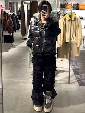 「ダメージデニムパンツ」｜内緒の一郎さん（メンズ・167cm）の冬コーディネート