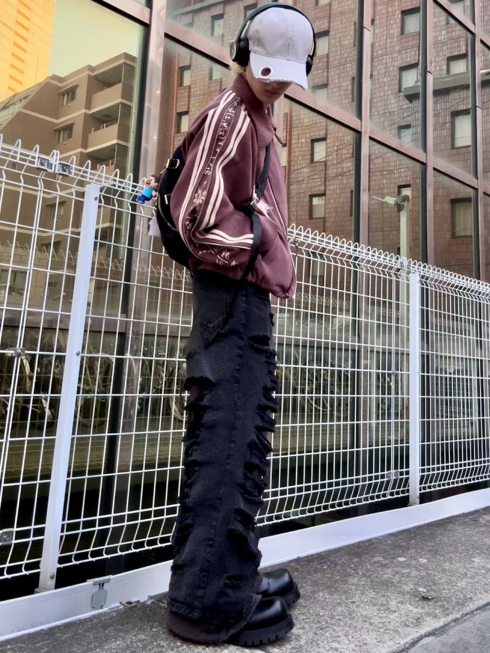 【GRANCY】スウェットドッキングデザインダメージバギーデニムパンツ GRANCY】Sweat Docking Design Damage Buggy Denim Pants