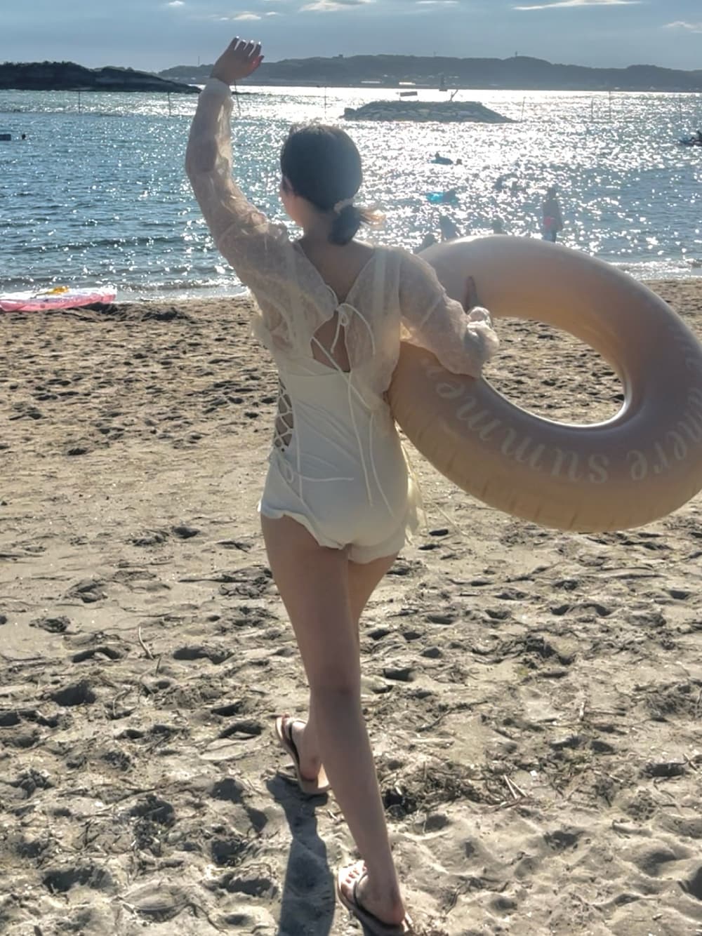 「水着、夏コーデ、海、海コーデ、水着コーデ、夏、夏服、シースルー、スタイルアップ、オトナカワイイ、アツいコーデ全部見せ」｜「OSYAREVOの【CanCam掲載】トップス付き サイドレースアップ フリル ワンピース 水着 体型カバー セットアップ（水着、ベージュ系）」を使った、いさを。さん（骨格ストレート・レディース・155cm）の夏コーディネートの1枚目の写真