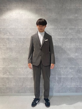 「アイテム（スーツパンツ）」を使った、西村 一希さん（メンズ・174cm）の秋コーディネート