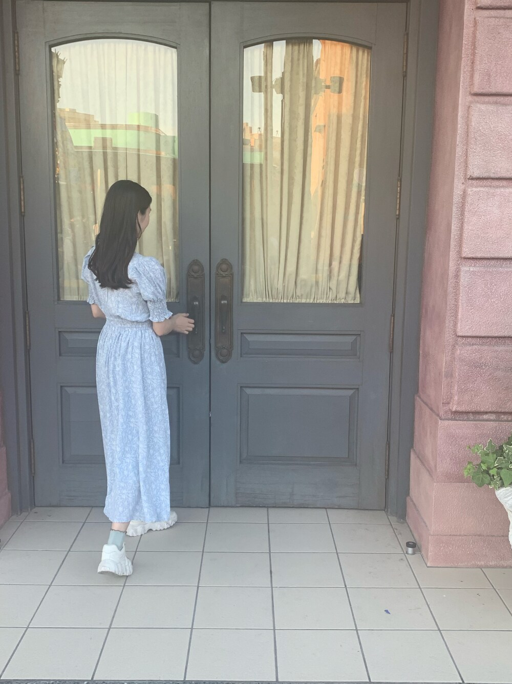 「RAY CASSINのシャーリングカフスワンピース（ワンピース、ブルー系）」を使った、s0a3a2a8chanさん（レディース・158cm）の夏コーディネートの1枚目の写真