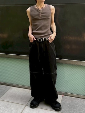 「Chikashitsu +（チカシツプラス）の【Chikashitsu +】pigment henley neck sleeveless / 【チカシツプラス】ピグメントヘンリーネックタンクトップ（タンクトップ、ブラウン系）」を使った、Never mind the XU / Chikashitsu+さん（メンズ・170cm）の夏コーディネート