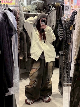 「Never mind the XU / Chikashitsu+（ネバーマインド ザ エックスユー / チカシツプラス）のアイテム（ネックレス）」を使った、Never mind the XU / Chikashitsu+さん（レディース・153cm）の秋コーディネート