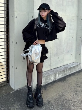 「アイテム（バックパック/リュック、シルバー系）」を使った、Never mind the XU / Chikashitsu+さん（レディース・159cm）の秋コーディネート