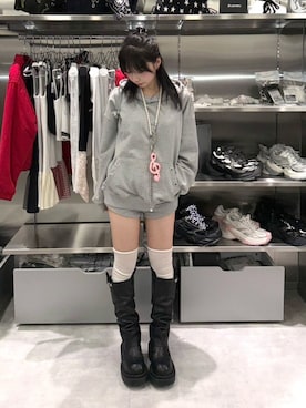 「EVERYTHINGS（エブリシングス）のアイテム」を使った、Never mind the XU / Chikashitsu+さん（レディース・153cm）の冬コーディネート