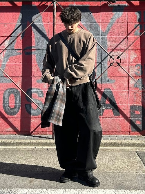 Chikashitsu +】coating damage wide denim pants