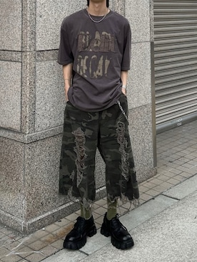 「Chikashitsu +（チカシツプラス）のアイテム（Tシャツ/カットソー）」を使った、Never mind the XU / Chikashitsu+さん（メンズ・174cm）の夏コーディネート