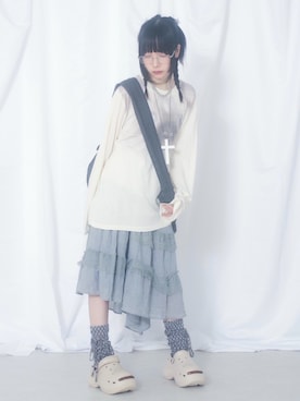 「Never mind the XU / Chikashitsu+（ネバーマインド ザ エックスユー / チカシツプラス）のアイテム（ネックレス）」を使った、Never mind the XU / Chikashitsu+さん（レディース・150cm）の秋コーディネート