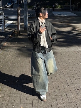 「Chikashitsu +（チカシツプラス）の【Chikashitsu +】super buggy denim pants（デニムパンツ）」を使った、Never mind the XU / Chikashitsu+さん（レディース・157cm）の秋コーディネート