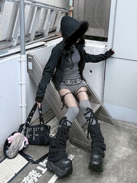 「アイテム（レッグウォーマー）」を使った、Never mind the XU / Chikashitsu+さん（レディース・152cm）の秋コーディネート