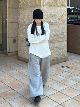 「Chikashitsu +（チカシツプラス）のアイテム（スウェットパンツ）」を使った、Never mind the XU / Chikashitsu+さん（レディース・159cm）の春コーディネート