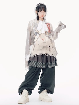 「Never mind the XU / Chikashitsu+（ネバーマインド ザ エックスユー / チカシツプラス）の【Nerd out XU】big cat eye glasses / 【ナードアウトエックスユー】ビッグキャットアイグラス<着用動画あり>（メガネ、シルバー系）」を使った、Never mind the XU / Chikashitsu+さん（メンズ・170cm）の夏コーディネート