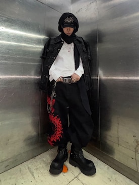「Never mind the XU（ネバーマインドザエックスユー）の【Never mind the XU】Rivet eyelet biker belt / 【ネバーマインド ザ エックスユー】リベットアイレットバイカーベルト（ベルト、ブラック系）」を使った、Never mind the XU / Chikashitsu+さん（メンズ・167cm）の春コーディネート