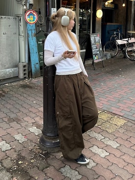 「Chikashitsu +（チカシツプラス）のアイテム（Tシャツ/カットソー）」を使った、Never mind the XU / Chikashitsu+さん（レディース・162cm）の秋コーディネート