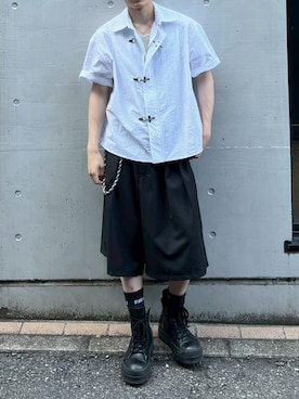 「Chikashitsu +（チカシツプラス）の【Chikashitsu +】wide two pleats bermuda shorts (2color) / 【チカシツプラス】ツータックワイドスラックスバミューダパンツ＜着用動画あり＞（スラックス、ブラック系）」を使った、Never mind the XU / Chikashitsu+さん（メンズ・171cm）の夏コーディネート