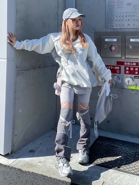 「Basic Pleasure Mode（ベーシックプレジャーモード）のアイテム」を使った、Never mind the XU / Chikashitsu+さん（レディース・152cm）の春コーディネート