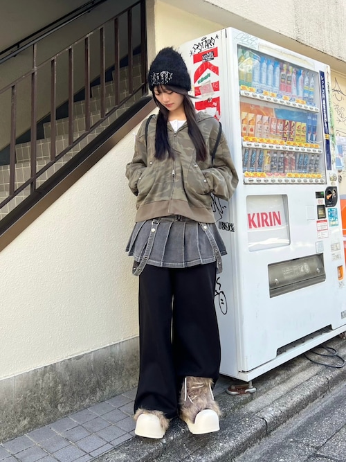 meltie ぽわぽわうさぎニット　ブラック ひょっこり遊びにやってきた、わたげウサギみたいなニット