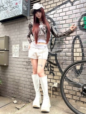 「EYEER（イワイイアル）の【EYEER】Frill Lace String Top / 【イーワイイーイーアール】フリルレースストリングキャミソール（キャミソール、ホワイト系）」を使った、Never mind the XU / Chikashitsu+さん（メンズ・170cm）の夏コーディネート