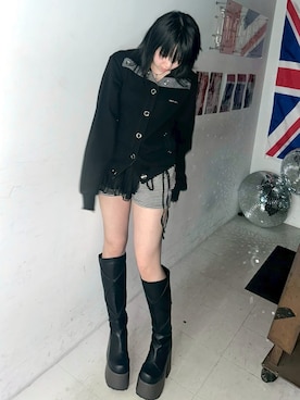 「HOLY NUMBER 7（ホーリーナンバーセブン）の韓国ブランド HOLY NUMBER 7 ホーリーナンバーセブン Ruffle layered short skirt ラッフルレイヤードショートスカート ミニスカート 巻きスカート ラップスカート 韓国ファッション 韓国ストリート ストリートファッション（スカート、ブラック系）」を使った、Never mind the XU / Chikashitsu+さん（レディース・157cm）の春コーディネート