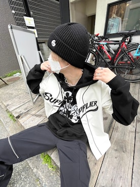 「XU（エックスユー）のアイテム（パンツ）」を使った、Never mind the XU / Chikashitsu+さん（メンズ・180cm）の春コーディネート