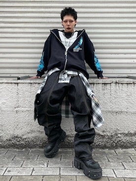 「AJOBYAJO（アジョバイアジョ）のアイテム（アクセサリー）」を使った、Never mind the XU / Chikashitsu+さん（メンズ・167cm）の冬コーディネート