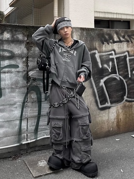 「Never mind the XU（ネバーマインドザエックスユー）の【Never mind the XU】star studs beanie / 【ネバーマインド ザ エックスユー】スタースタッズビーニー（ニットキャップ/ビーニー、グレー系）」を使った、Never mind the XU / Chikashitsu+さん（メンズ・167cm）の春コーディネート