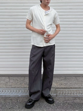 「Chikashitsu +（チカシツプラス）の【Chikashitsu +】Curve line wide pants / 【チカシツプラス】カーブラインワイドパンツ<着用動画あり>（スラックス、グレー系）」を使った、Never mind the XU / Chikashitsu+さん（メンズ・171cm）の夏コーディネート