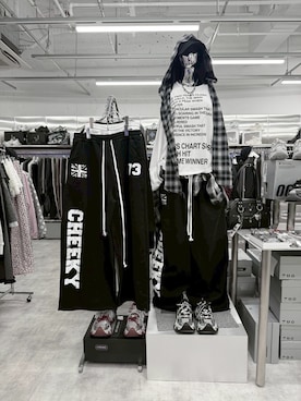 「NEXT IMPULSIVE（ネクストインプルーシブ）のアイテム」を使った、Never mind the XU / Chikashitsu+さん（メンズ・175cm）の秋コーディネート