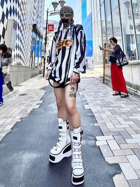 「Basic Pleasure Mode（ベーシックプレジャーモード）のアイテム」を使った、Never mind the XU / Chikashitsu+さん（レディース・160cm）の夏コーディネート