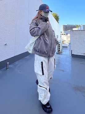 「Chikashitsu +（チカシツプラス）のアイテム（カーゴパンツ）」を使った、Never mind the XU / Chikashitsu+さん（レディース・152cm）の冬コーディネート