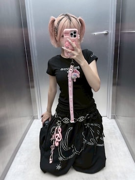 「アイテム（キーホルダー）」を使った、Never mind the XU / Chikashitsu+さん（レディース・152cm）の秋コーディネート