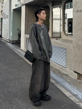 「Chikashitsu +（チカシツプラス）の【Chikashitsu +】super buggy denim pants（デニムパンツ）」を使った、Never mind the XU / Chikashitsu+さん（メンズ・177cm）の秋コーディネート