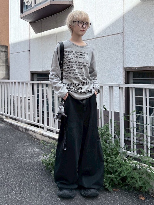 セール】【Chikashitsu +】coating damage wide denim pants